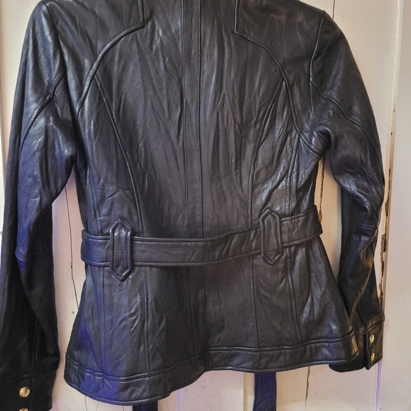 Medium genuine leather jacket - Picture 2 of 8